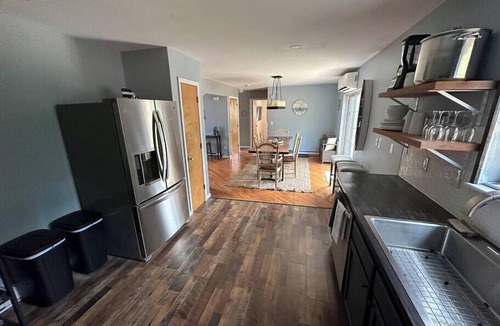 Long Pond House | Speedy Net Getaway for Executives!