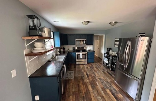 Long Pond House | Speedy Net Getaway for Executives!