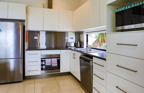 Seventeen Seventy House | SPEEDYS SHACK 1770 - panoramic ocean & bay views