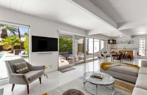 Racquet Club Estates Villa | Spencer Palms by ACME House Company