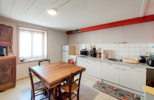 Chasnans House | Spend a relaxing vacation in this inviting cottage!