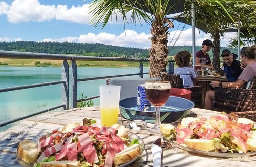 Chasnans House | Spend a relaxing vacation in this inviting cottage!