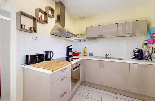 Dol-de-Bretagne House | Spend a relaxing time in the ideally located cottage.