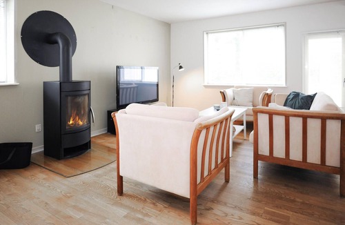 Bevtoft House | Spend a relaxing and comfortable holiday in this spacious holiday home.