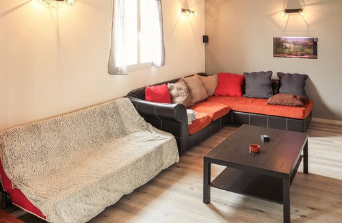 Saint-Denis House | Spend a relaxing vacation in this comfortable house in a quiet location.
