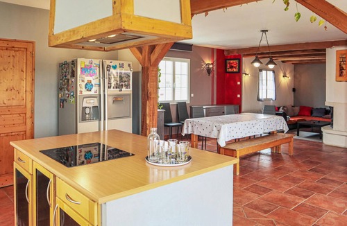 Saint-Denis House | Spend a relaxing vacation in this comfortable house in a quiet location.