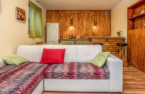 Porozina Apartment | Spend a relaxing vacation in the apartment in a quiet location near the forest.