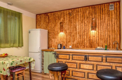 Porozina Apartment | Spend a relaxing vacation in the apartment in a quiet location near the forest.