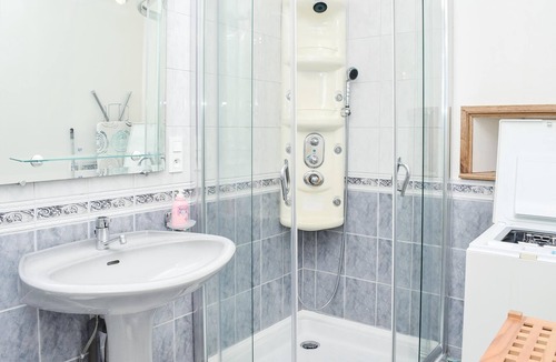 Viessoix House | Spend a wonderful time in this very comfortable house half.