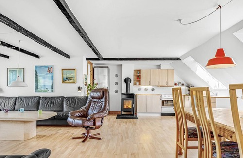 Sydals Apartment | Spend a wonderful vacation in this spacious apartment with sea view.