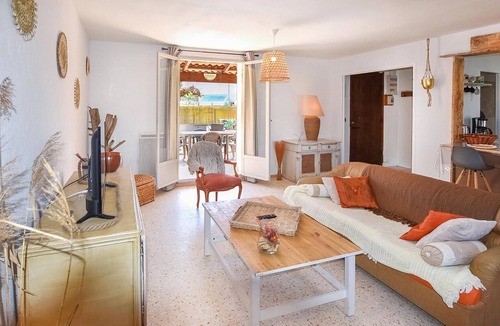 Lapalud House | Spend an active vacation in this cozy and bright cottage.
