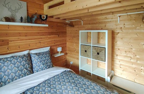 Bourbourg House | Spend an unforgettable vacation in this charming chalet.