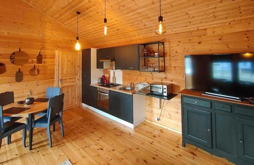 Bourbourg House | Spend an unforgettable vacation in this charming chalet.