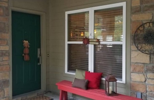 Morrilton House | Spend Spring at a Mountaintop Retreat