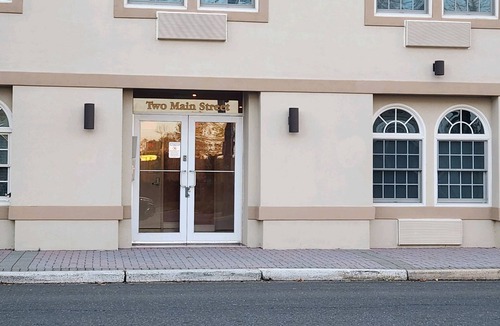 Avon by the Sea Condo | Spend the spring and summer 2025 in Bradley Beach.