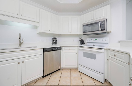 Orange Beach Condo | Spend Vacation on the Bay! 3 BR 3 BA ~ LOW FLOOR!