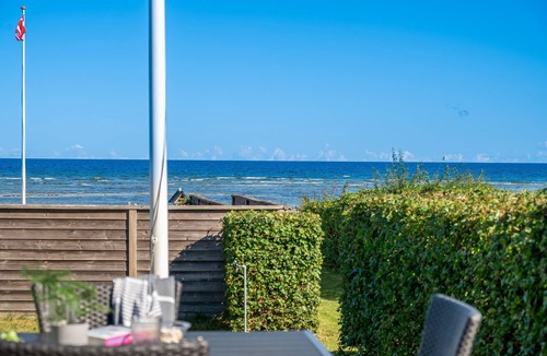 Allingabro House | Spend your holiday in this holiday home on Djursland, just a few metres from the beach.