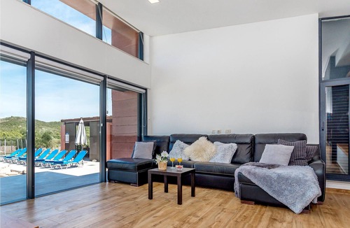Tisno House | Spend your vacation in this luxurious villa with unusual and unique interior.