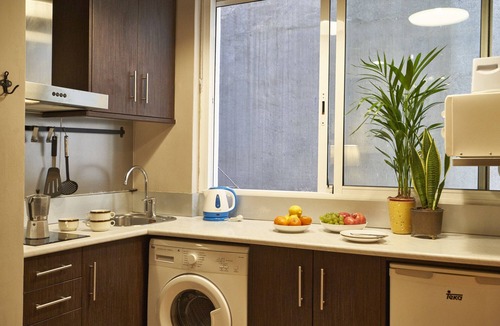 L'Antiga Esquerra de l'Eixample Apartment | SPERMARINT · - Studio Apartment, Sleeps 2