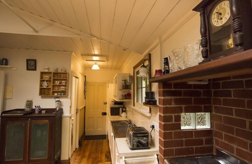 Walhalla Cottage | Spetts Cottage