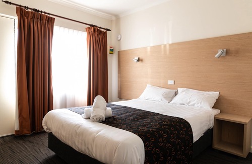 North Geelong Hotel | Sphinx Hotel Motel