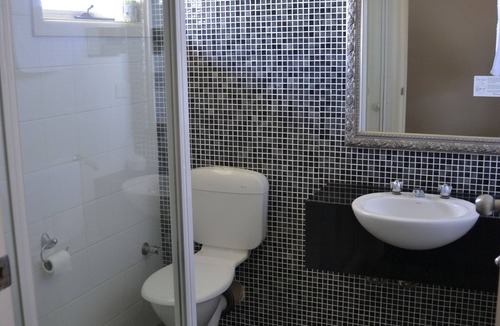 North Geelong Hotel | Sphinx Hotel Motel