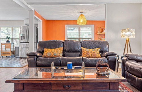 Pedernales Bend House | Spicewood, Lake Travis, Pedernales, Hot Tub, Fire Pit, Porch Swing