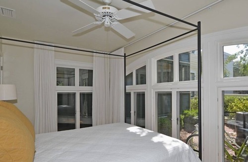 Seaside Cottage | Spin Echo Cottage: Crisp & Bright, 2 Bedroom Cottage, Sleeps 4 in Seaside FL!