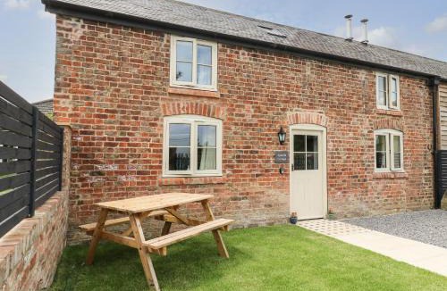 Storwood House | Spindle Cottage