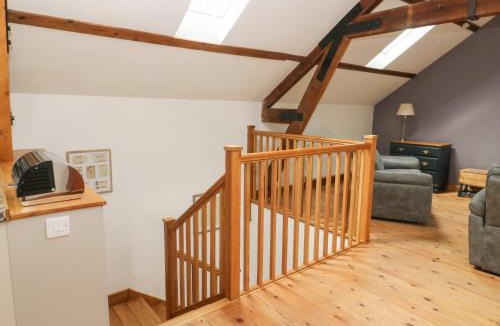 Storwood House | Spindle Cottage