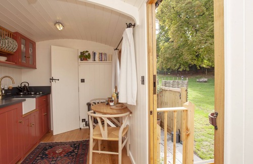 Dorchester Cottage | Spindleberry Hut