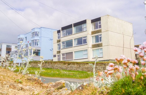 Newquay Apartment | SPINDRIFT APARTMENT 3, family friendly in Porth