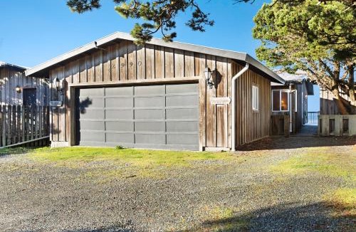 Bandon House | Spindrift Oceanfront Home - The Starboard