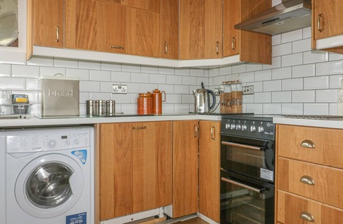 Newquay Apartment | SPINDRIFT, pet friendly, country holiday cottage in Porth