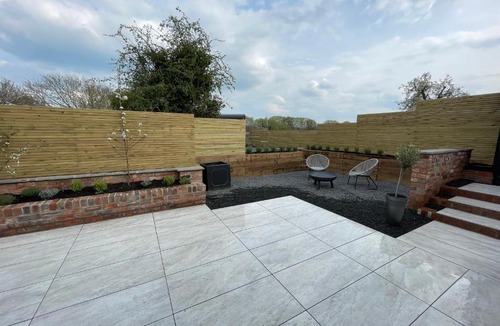 Abbots Salford House | Spinney - a unique open plan barn, with private garden