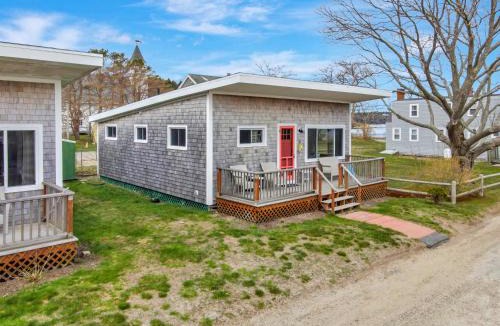 Phippsburg House | Spinneys Guesthouse & Beach Cottages