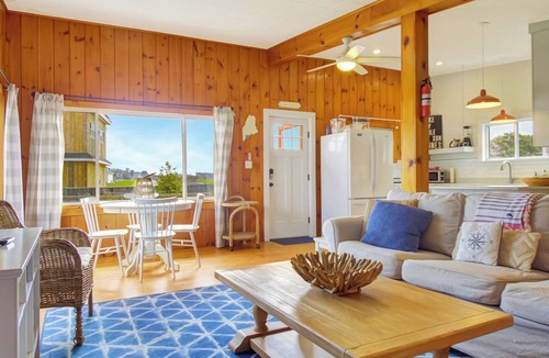 Phippsburg House | Spinneys Guesthouse & Beach Cottages