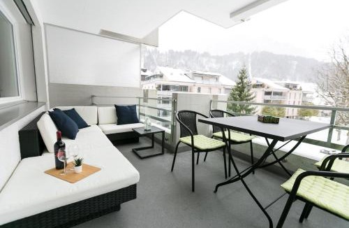 Engelberg Apartment | Spirit Apartments - Balkon - Bergsicht - Parkplatz