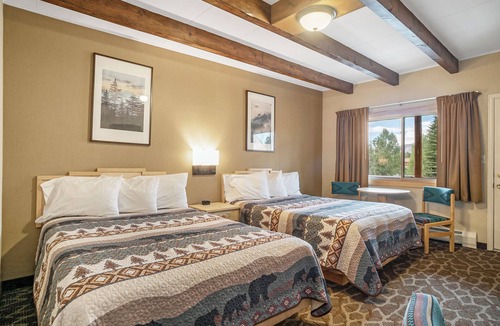 Grand Lake Hotel | Spirit Lake Lodge
