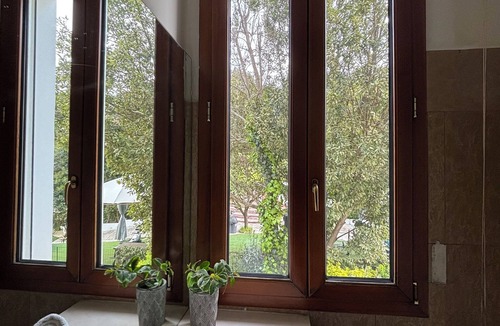 Sant Cugat del Valles House | Spirit of Queen