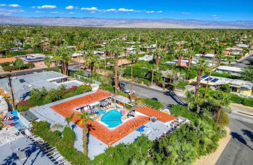 Tahquitz River Estates House | Spirit of Sofia 12bd