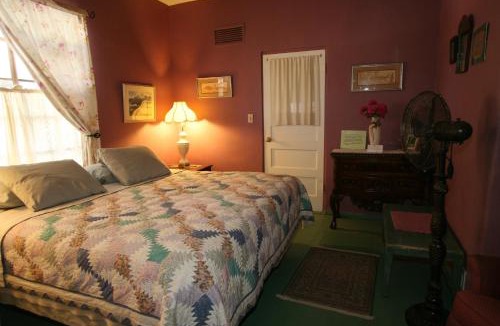 Patagonia Bed & Breakfast | Spirit Tree Inn B&B