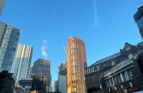 Spitalfields Apartment | Spitalfields Market Penthouse Flat with balcony