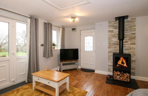 Sugnall House | Spitfire Lodge