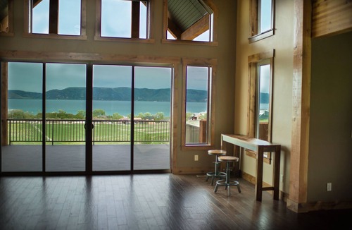 Garden City Cabin | Splash Pad! Spectacular Lake View!