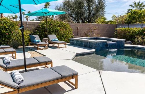 Racquet Club Estates Villa | Splash & Sip House by ACME House Company