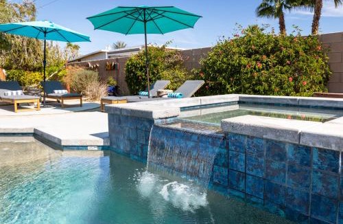 Racquet Club Estates Villa | Splash & Sip House by ACME House Company