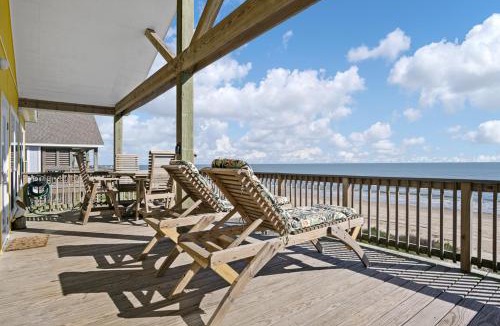 Port Bolivar House | Splash Spacious 3BD 3bath Beachfront! Steps to Beach!