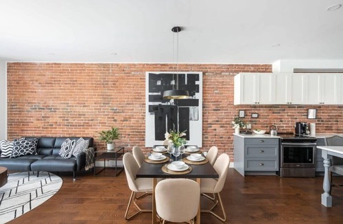 Mile End Apartment | Splendid 2BD/2BA Brand New in Mile End/Plateau