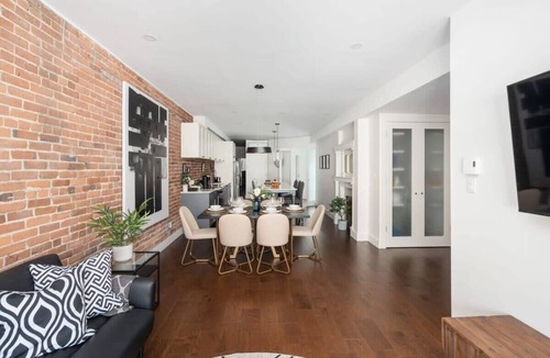 Mile End Apartment | Splendid 2BD/2BA Brand New in Mile End/Plateau